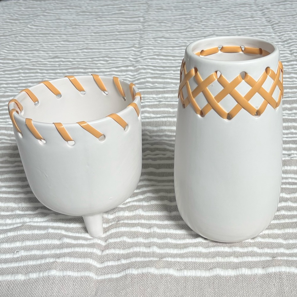 Target Ceramic 3 legged vase, Weave Design